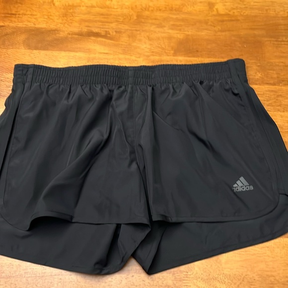 ADIDAS SHORT SIZE XL - Picture 1 of 4